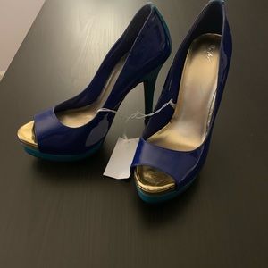 NWT Mossimo Pantent Pumps